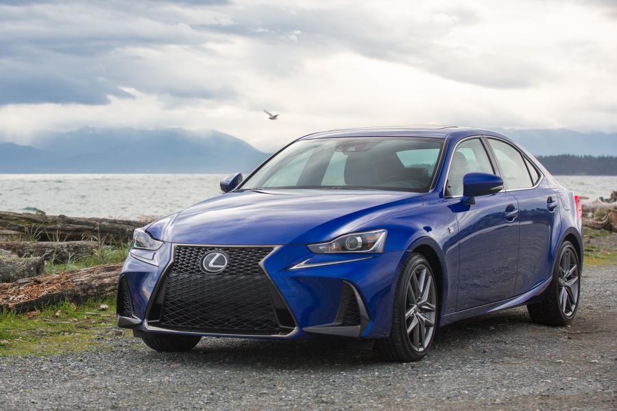 Lexus IS200t F-Sport (NA) '2016
